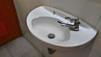 nyoman badri homestay