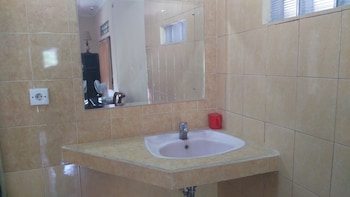 nyoman badri homestay