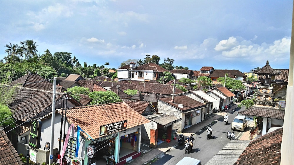 nyoman badri homestay