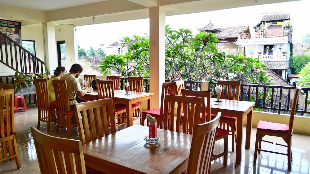 nyoman badri homestay