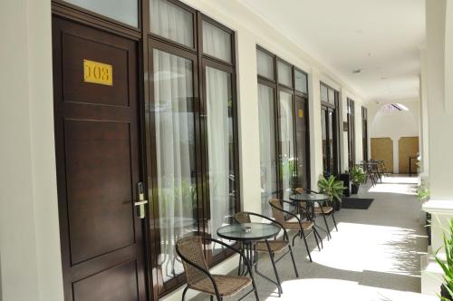 casa de wanea hotel and resto