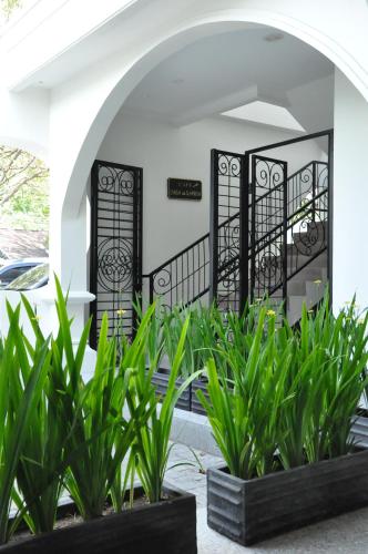 casa de wanea hotel and resto