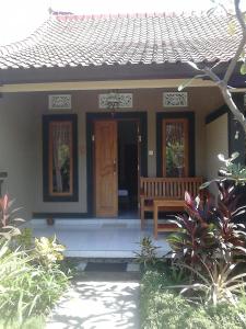 pande guest house pemuteran