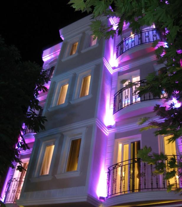charm hotel