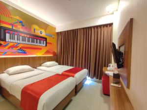 front one hotel purwodadi