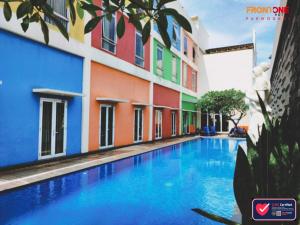 front one hotel purwodadi