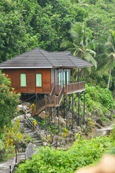 Noah Maratua Resort,Maratua Island>>East Kalimantan,3 star