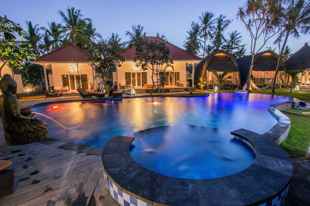 sanghyang bay villas