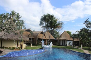 sanghyang bay villas