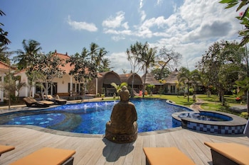 sanghyang bay villas