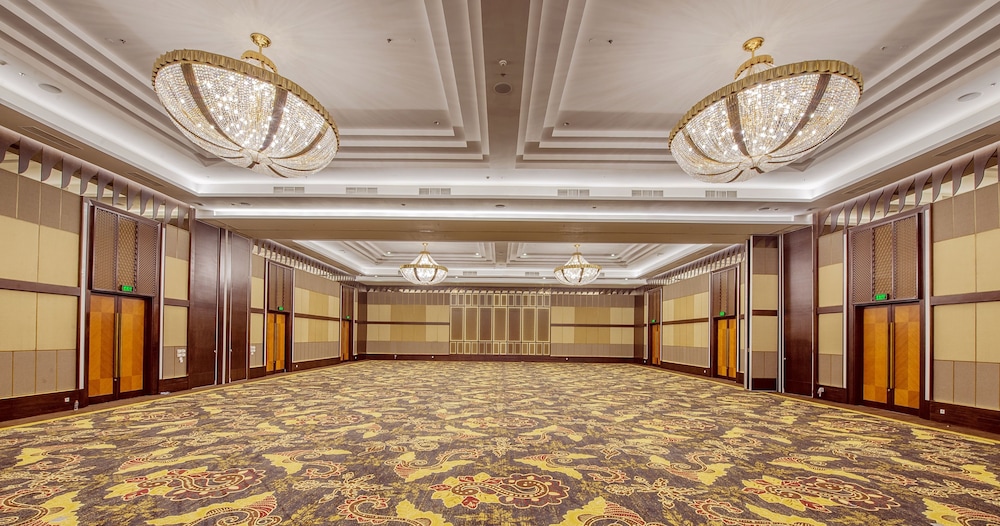 el hotel royale banyuwangi