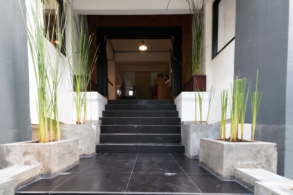 ab hotel kuta by agata