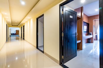ab hotel kuta by agata