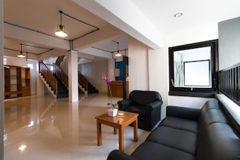 ab hotel kuta by agata