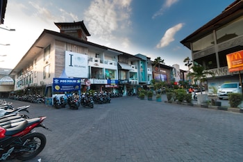 ab hotel kuta by agata
