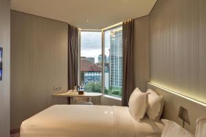ashley wahid hasyim jakarta