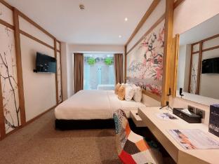 verse luxe hotel wahid hasyim