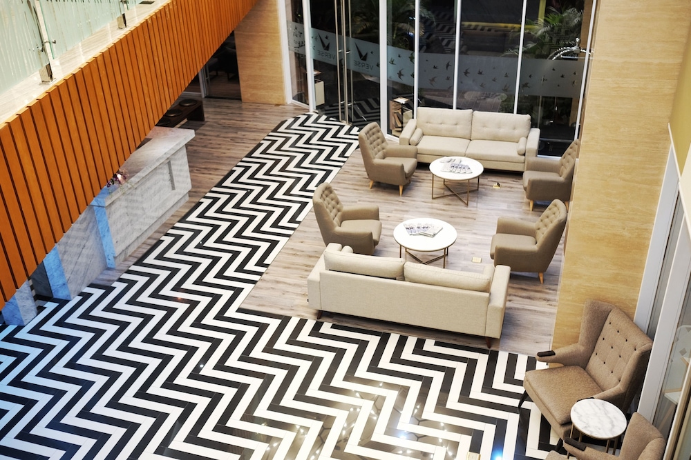 verse luxe hotel wahid hasyim