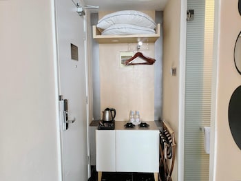 verse luxe hotel wahid hasyim