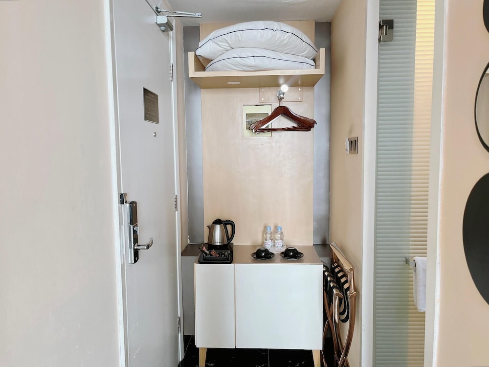 verse luxe hotel wahid hasyim