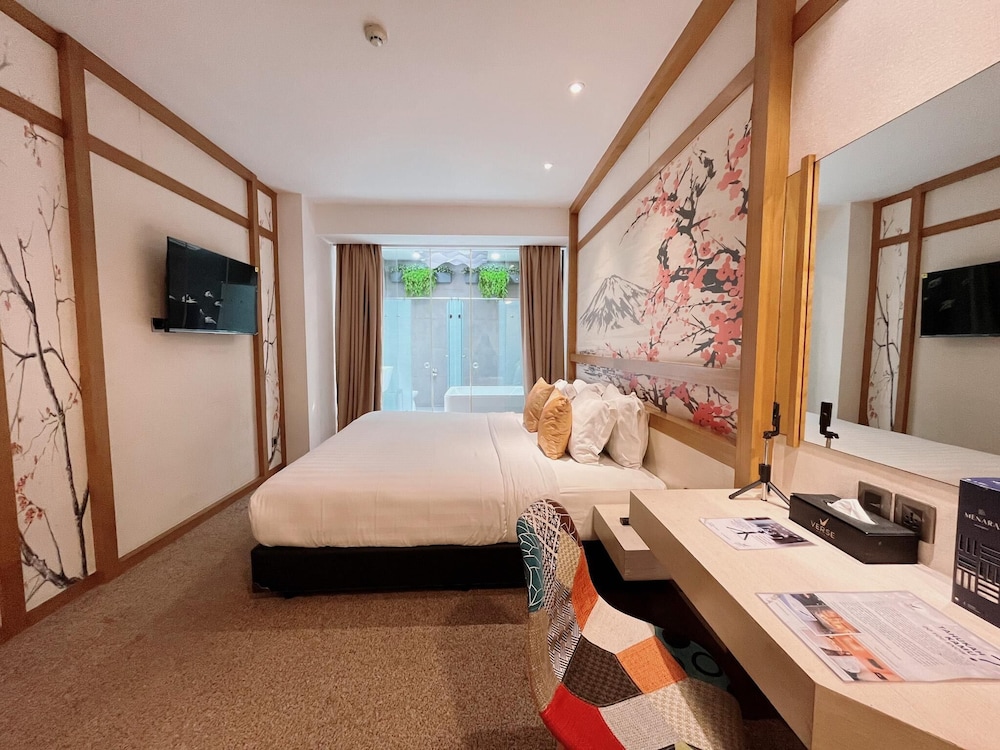 verse luxe hotel wahid hasyim