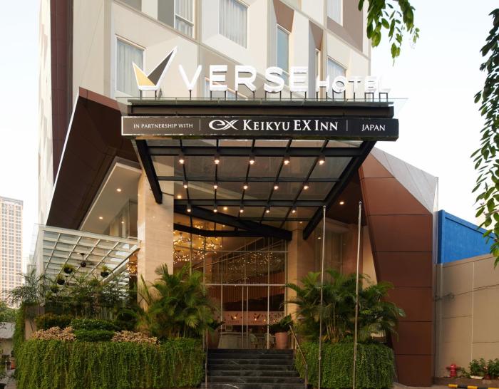 verse luxe hotel wahid hasyim