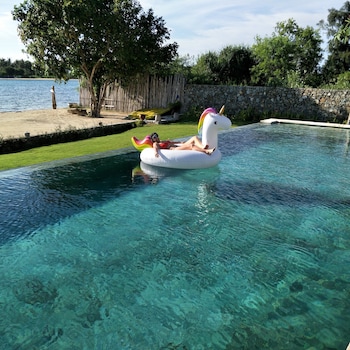 The Suites Lombok,Kecamatan Sekotong>>Banyumulek,4 star