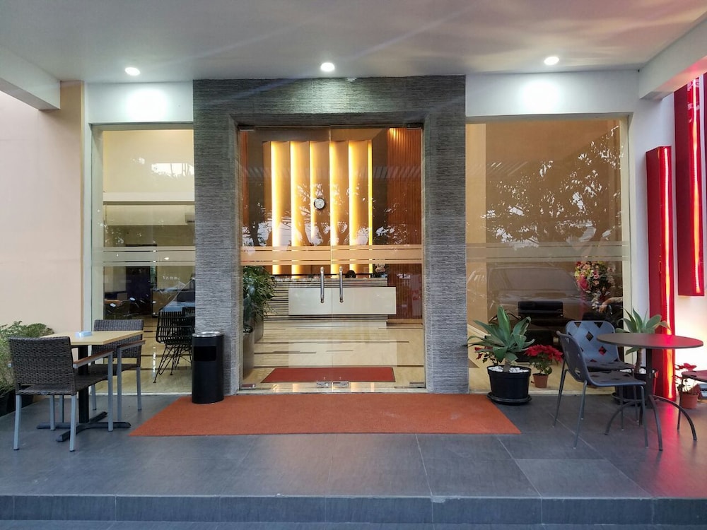 sumi hotel surabaya