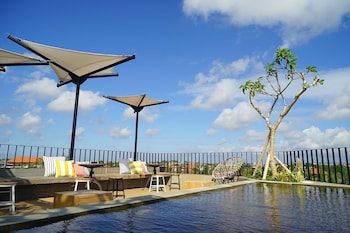 borough capsule hostel bali