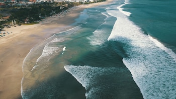 borough capsule hostel bali