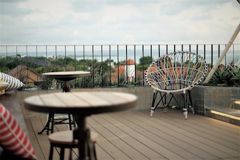 borough capsule hostel bali