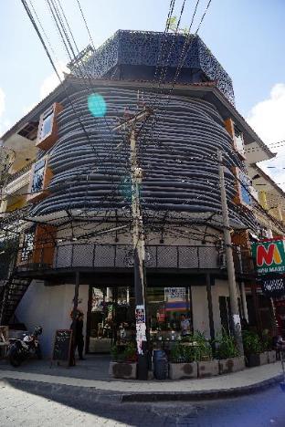 borough capsule hostel bali