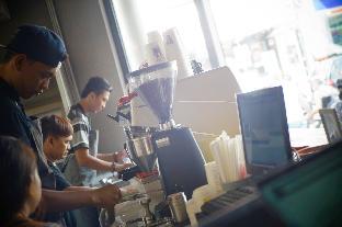 borough capsule hostel bali