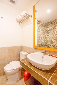 front one inn muntilan