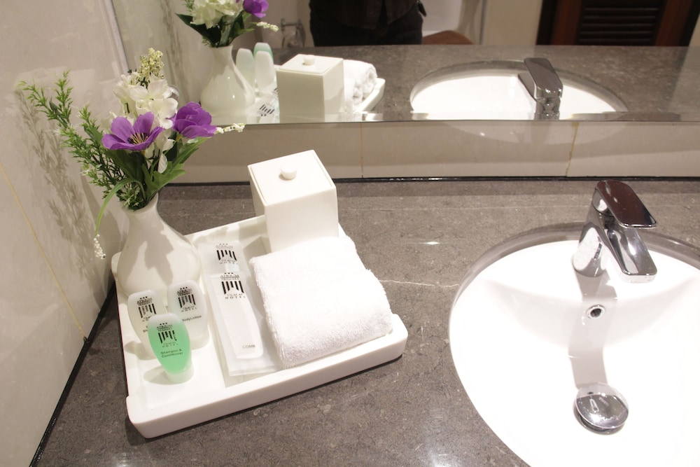 atrium premiere hotel cilacap