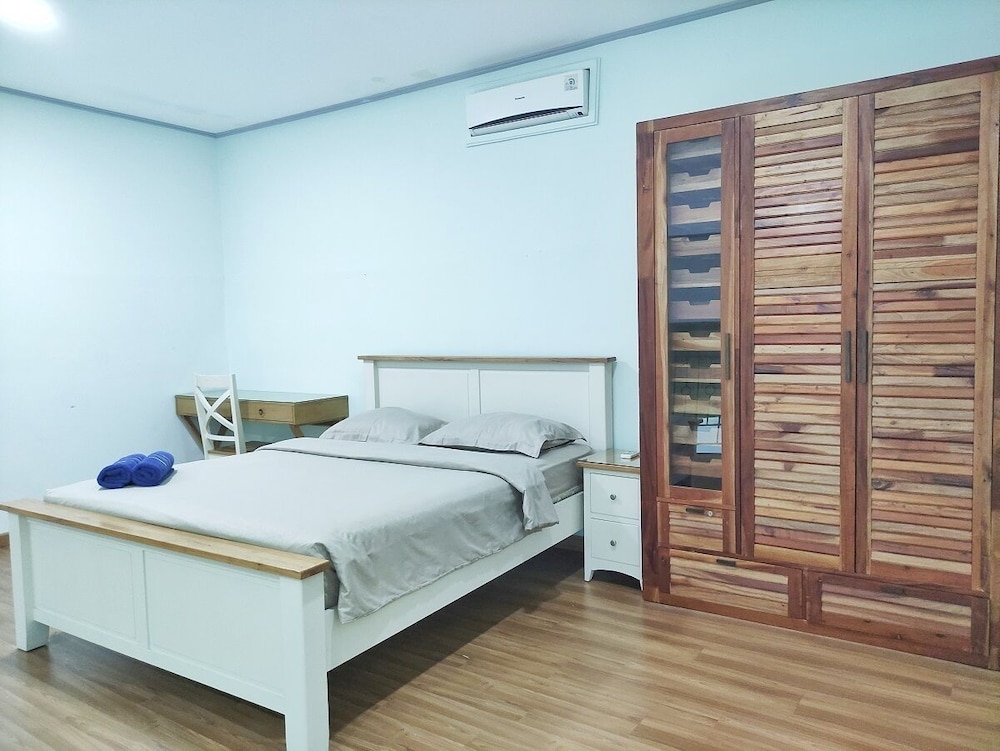 urbanest inn house tb simatupang