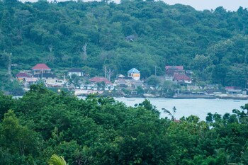 grand sea view lembongan