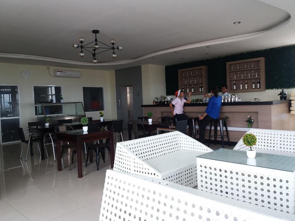 avons residence