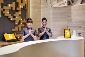 royal bay hotel makassar