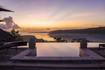 sunrise ocean huts lembongan