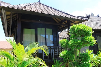 sunrise ocean huts lembongan