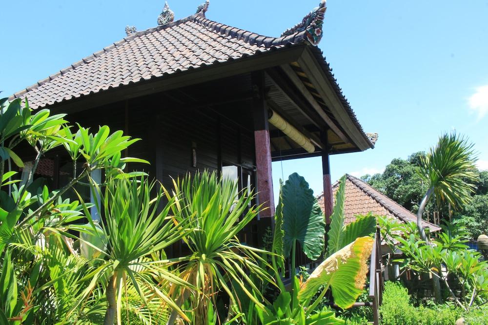 Sunrise Ocean Hut's Lembongan,Kuta>>Bali,3 star