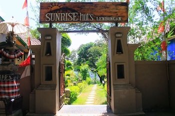 sunrise ocean huts lembongan