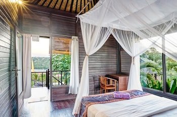 Sunrise Ocean Hut's Lembongan,Kuta>>Bali,3 star