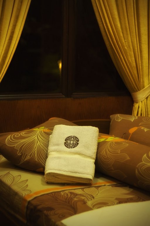 Waisai Beach Hotel,Sorong>>Raja Ampat,3 star