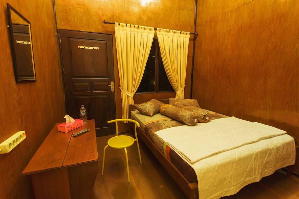 Waisai Beach Hotel,Sorong>>Raja Ampat,3 star
