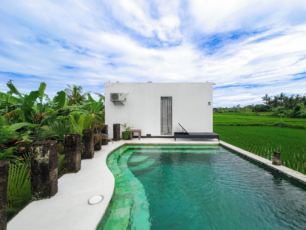 white cubes villas