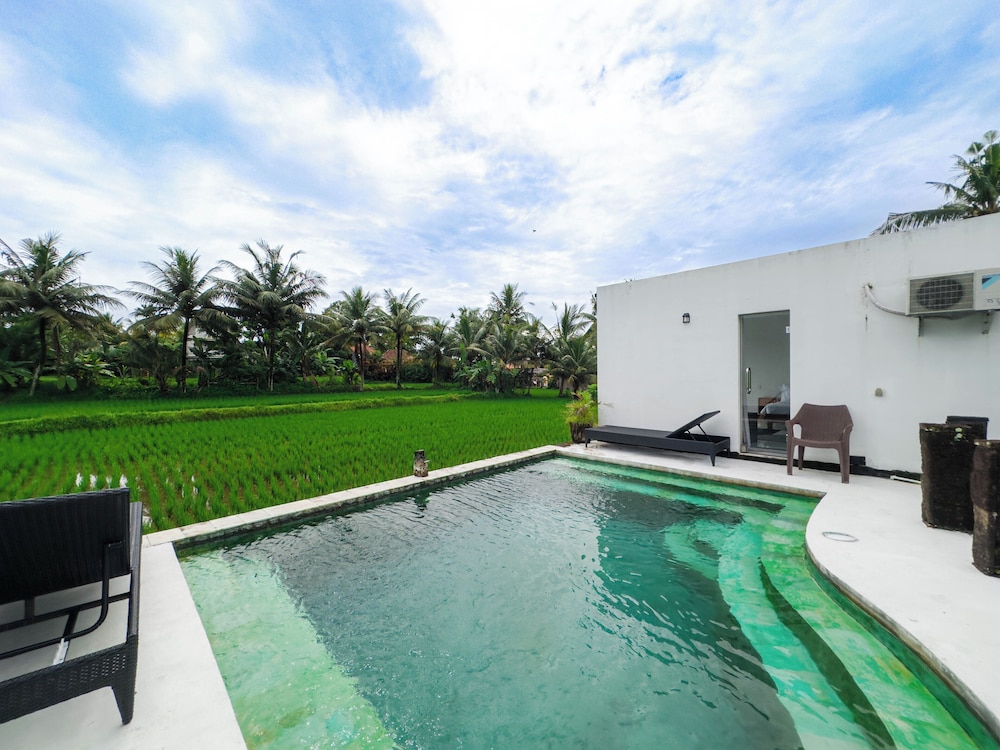 white cubes villas