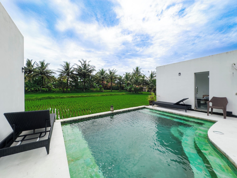 white cubes villas