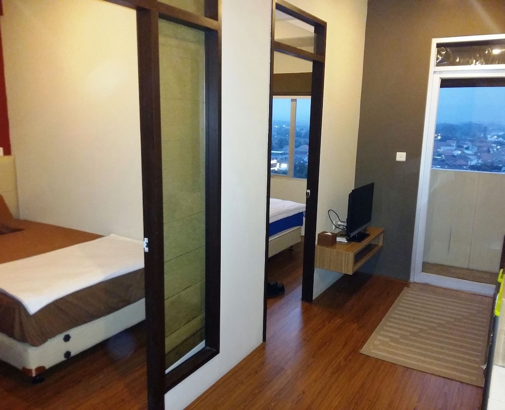 high livin apartment baros